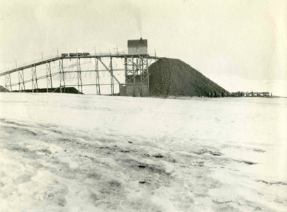 Josefinegruva-i-Ny-Ålesund-1920-21.-Foto-Dybwad-Danielsen-Svalbard-Museum